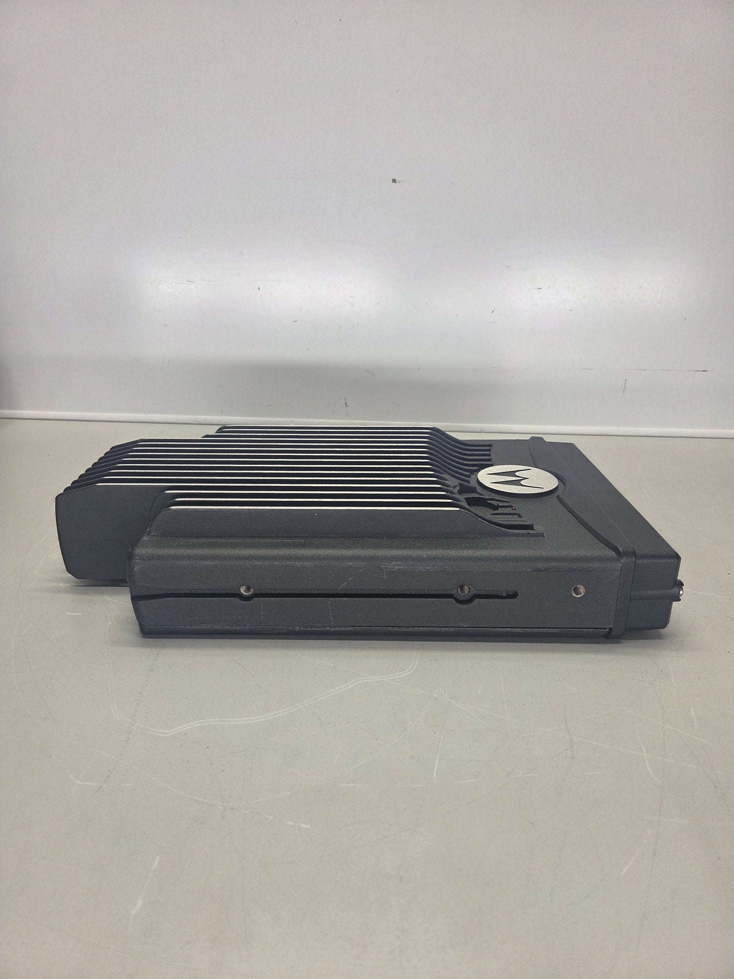 Motorola Mobile XTL5000 UHF 380-470 Mhz 800ch 100W (Remote Mount)