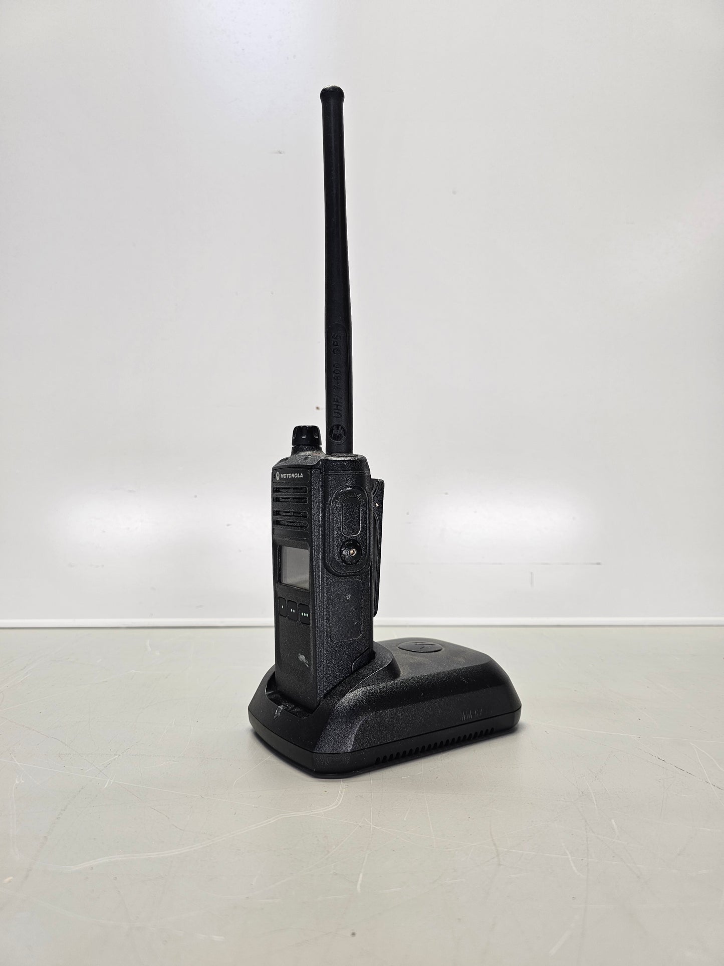 Motorola Portable APX1000 UHF 380-470 R1 512ch 5W M1.5 AN