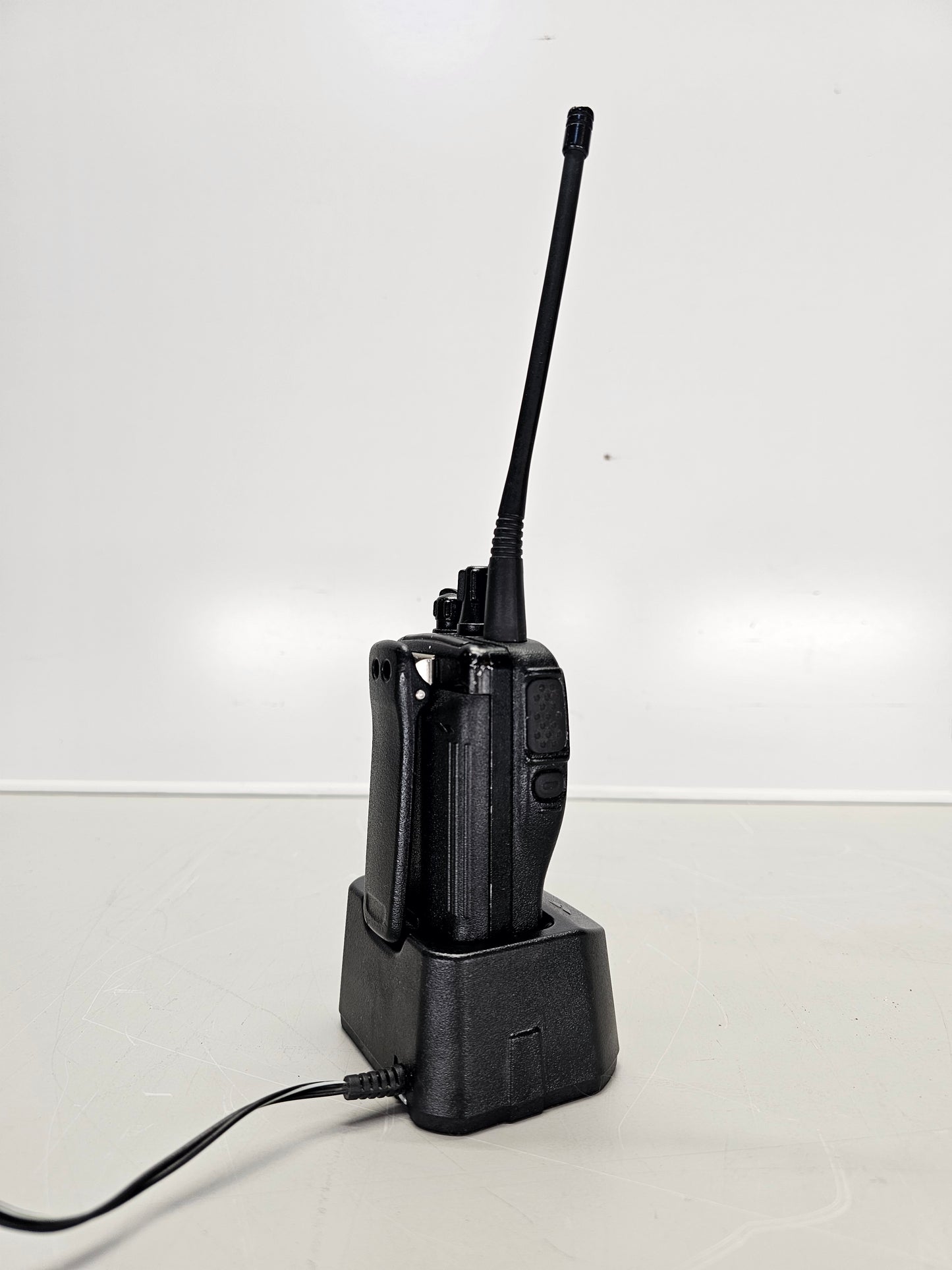 Vertex Portable VX-210V VHF 148-174 Mhz 16ch 5W