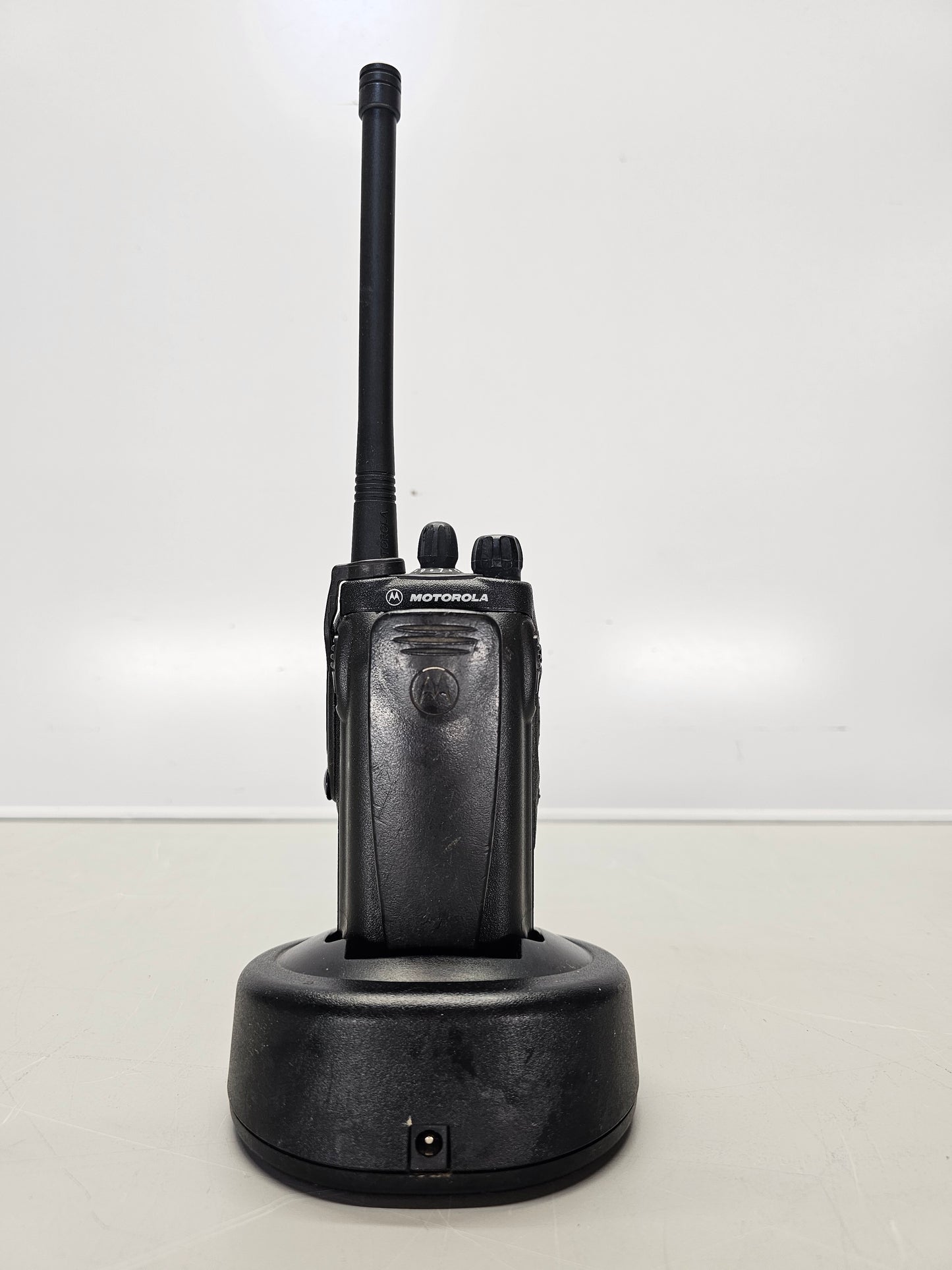 Motorola Portable HT1250 VHF 136-174 Mhz 128ch 5W (FKP)