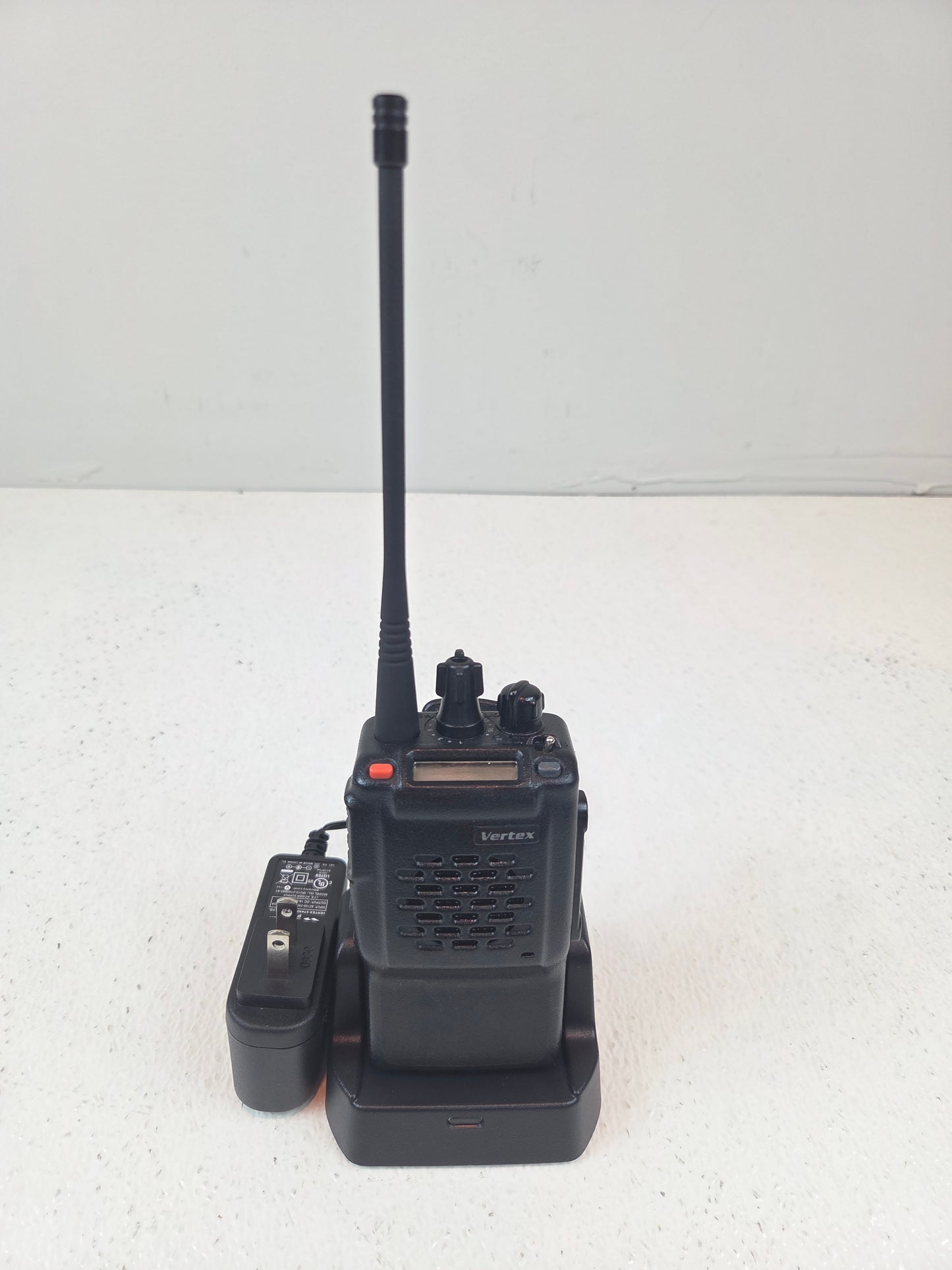 Vertex Portable VX-800 UHF 450-490 Mhz 200ch 5W