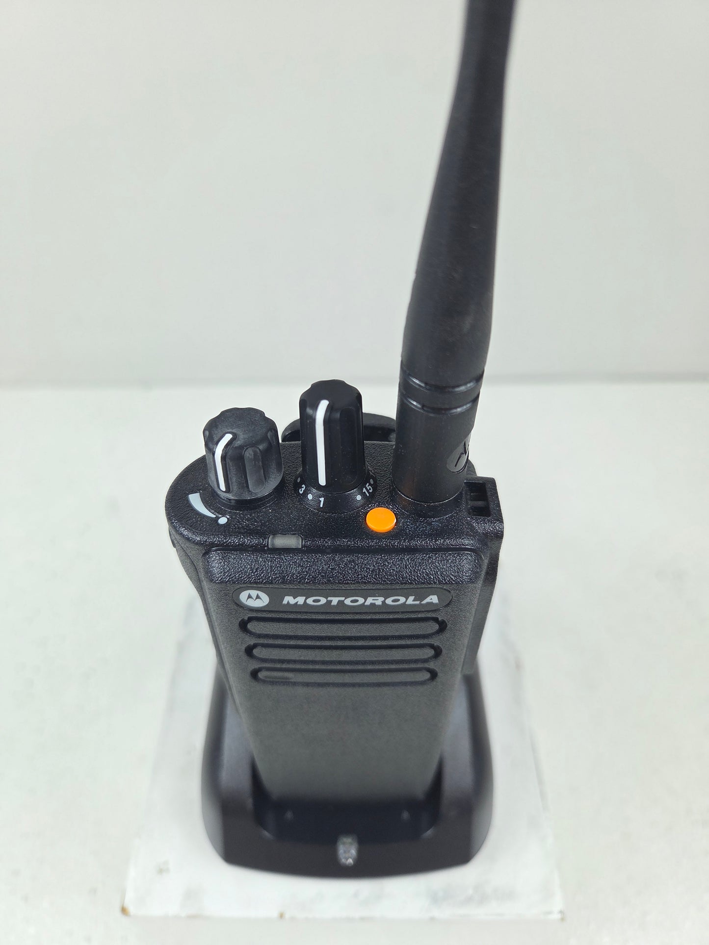 Motorola Portable XPR7380 800/900 806-941 Mhz 32ch 2.5W