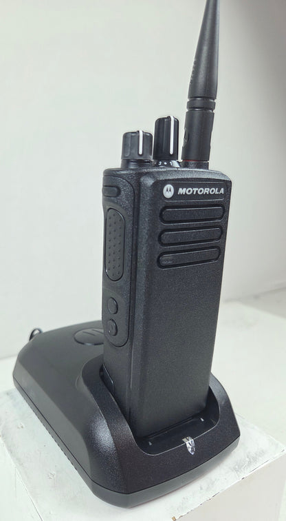 Motorola Portable XPR7380 800/900 806-941 Mhz 32ch 2.5W