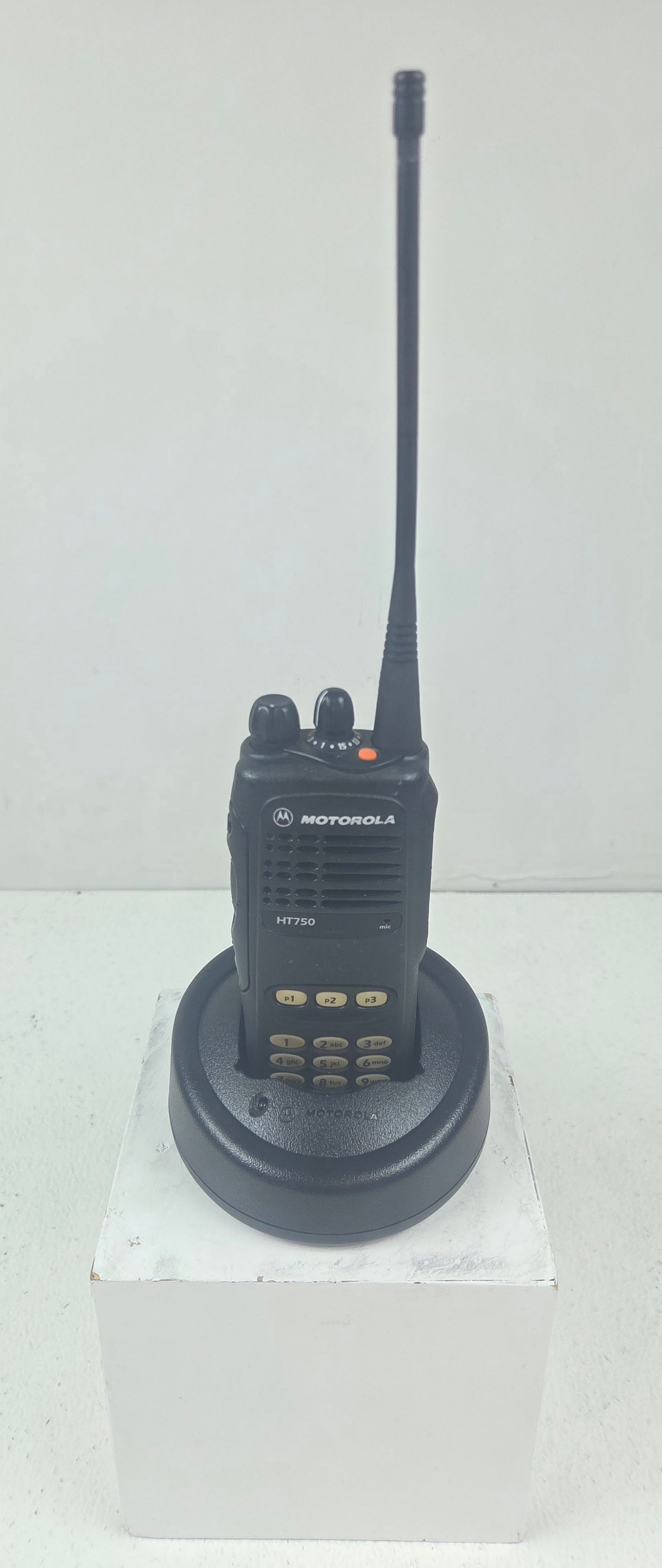 Motorola Portable HT750 UHF 403-470 Mhz 16ch 4W (FKP)