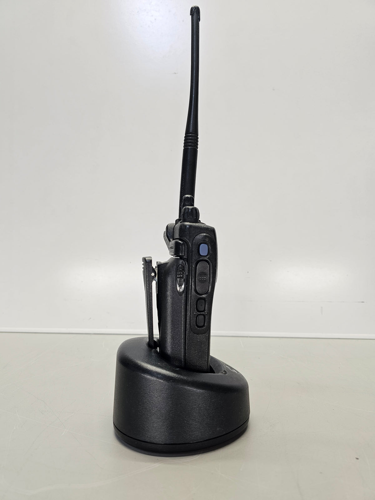 Motorola Portable XTS2500 900 896-940 Mhz 96ch 2.5W M1.5