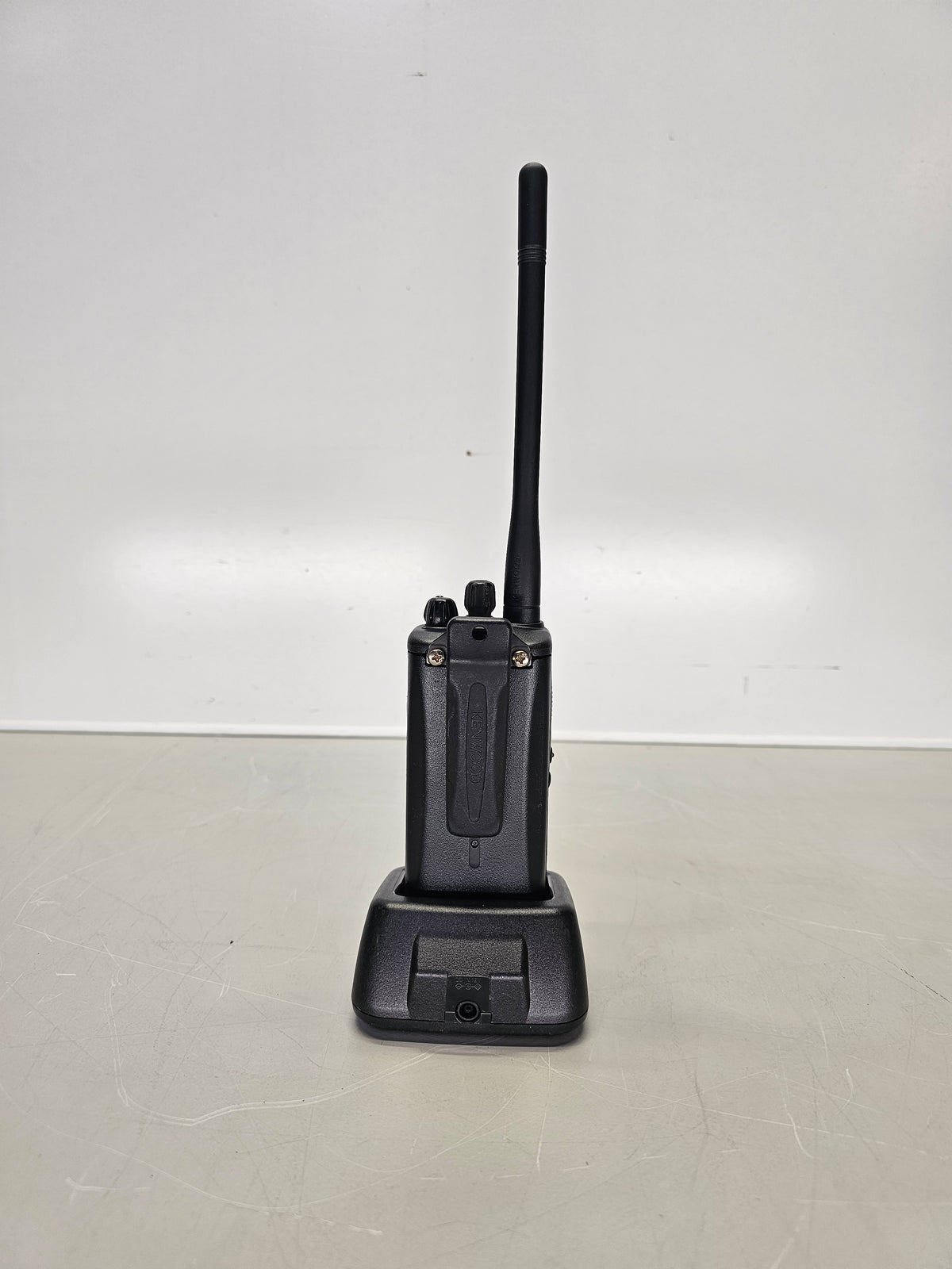 Kenwood Portable TK-2202L VHF 136-174 Mhz 16ch 5W