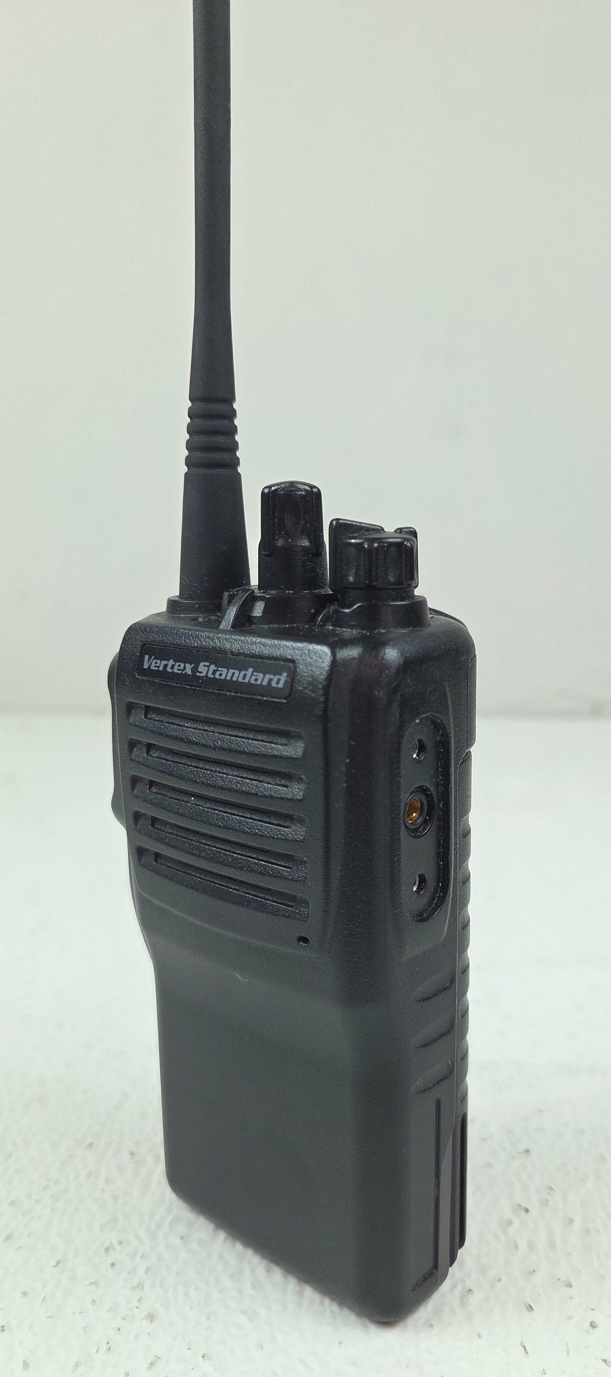 Vertex Portable VX-231-DO-5 VHF 134-174 Mhz 16ch 5W