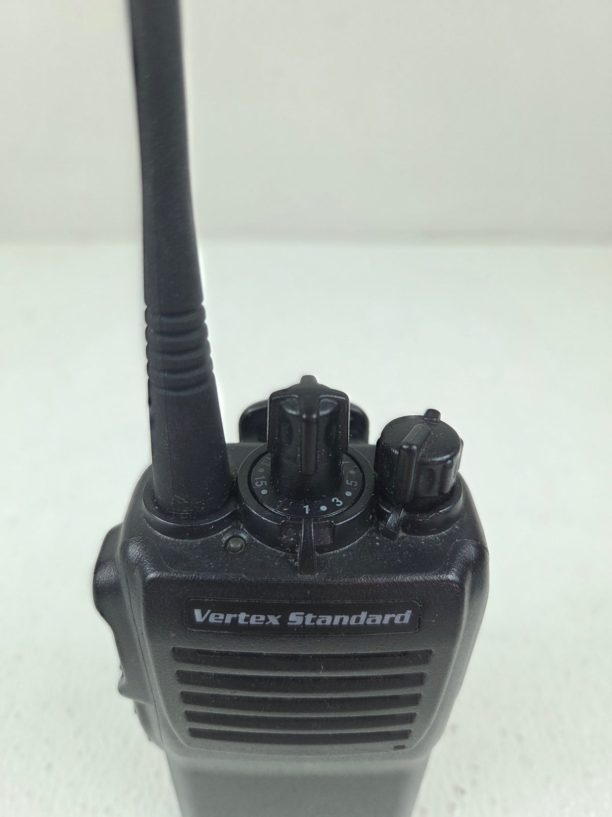 Vertex Portable VX-231-DO-5 VHF 134-174 Mhz 16ch 5W