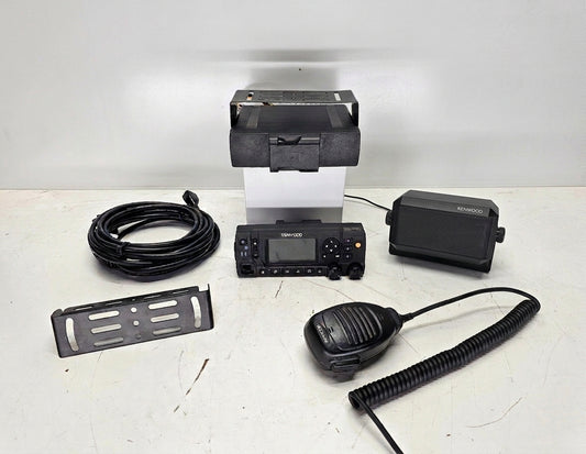 Kenwood NX-5800 UHF (450-520 MHz) 45W 1024 CH w/ KCH-20R Remote Head