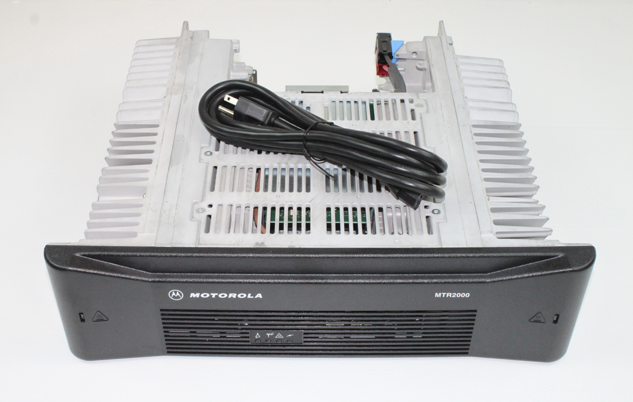 Motorola MTR2000 UHF (403-470MHz) Repeater (30W)