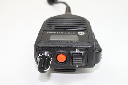 MOTOROLA HMN4104 APX Speaker Mic w/ RLN6424 RX-only earpiece for APX Models