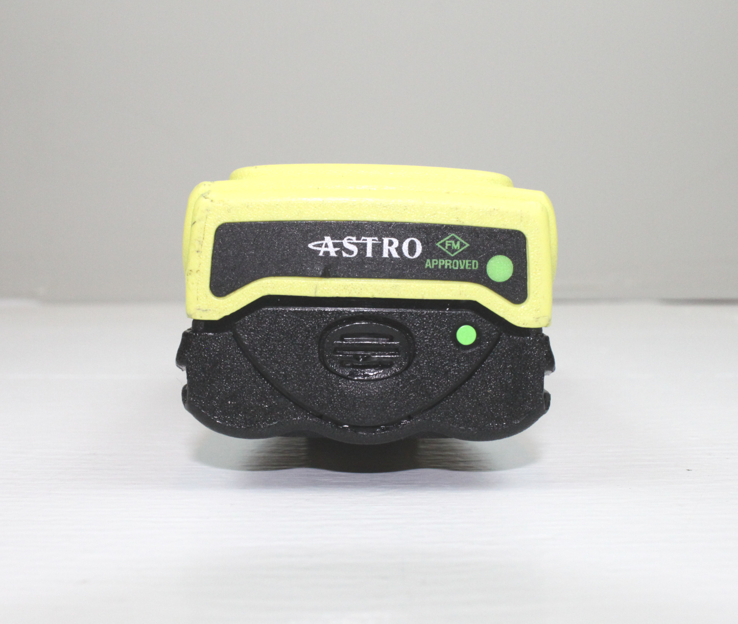 Motorola XTS5000R IS/FM Model 3 800MHz 1000 Ch 3W RUGGED Portable Radio