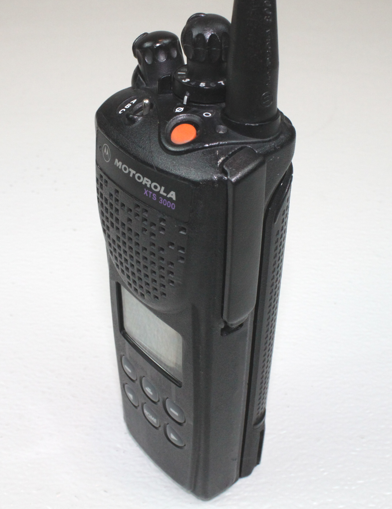 Motorola XTS3000 Model 2 800MHz Portable Radio