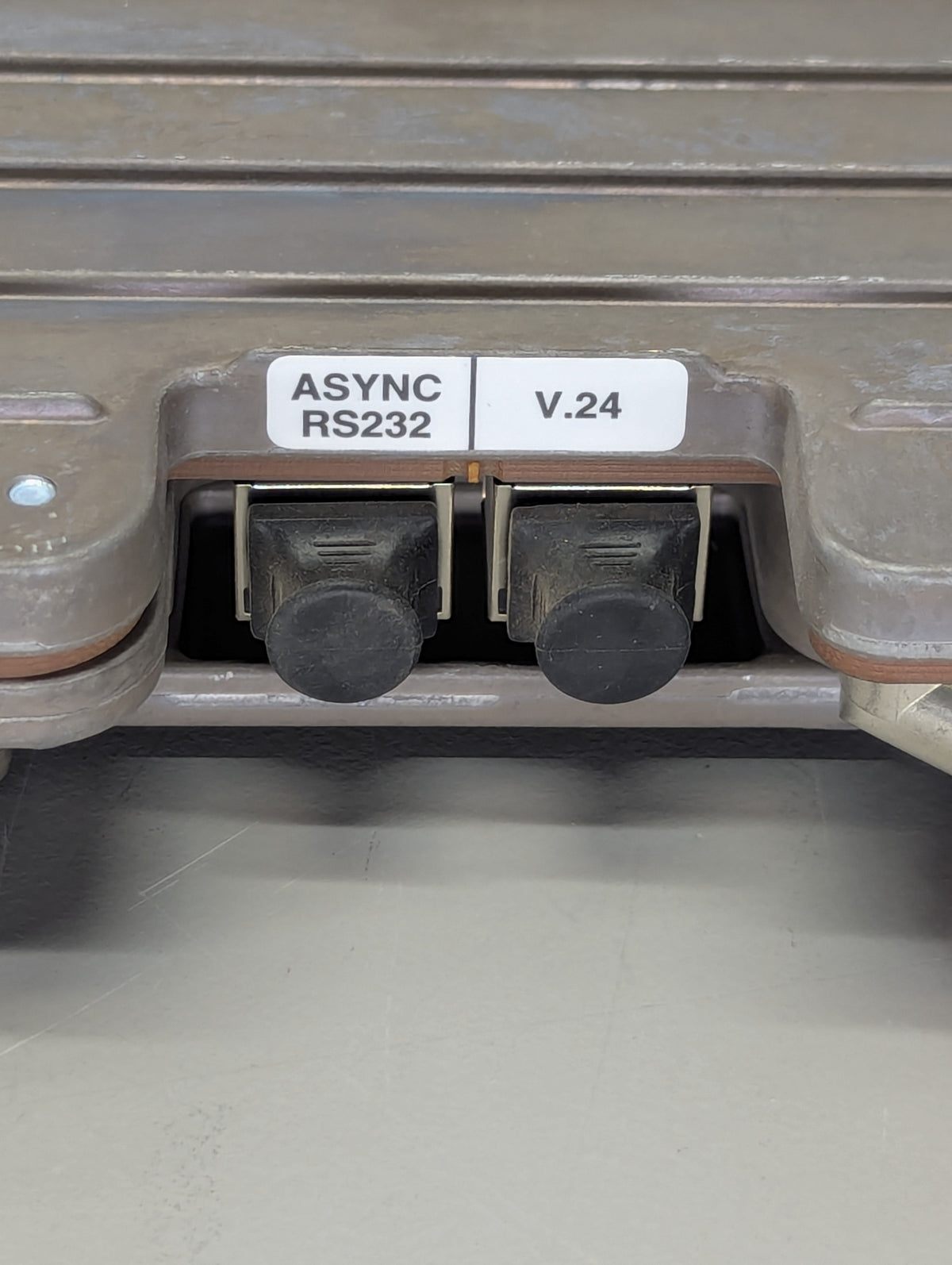 MOTOROLA GTR8000 UHF R1 DLN1395A Transceiver (380-435 MHz)