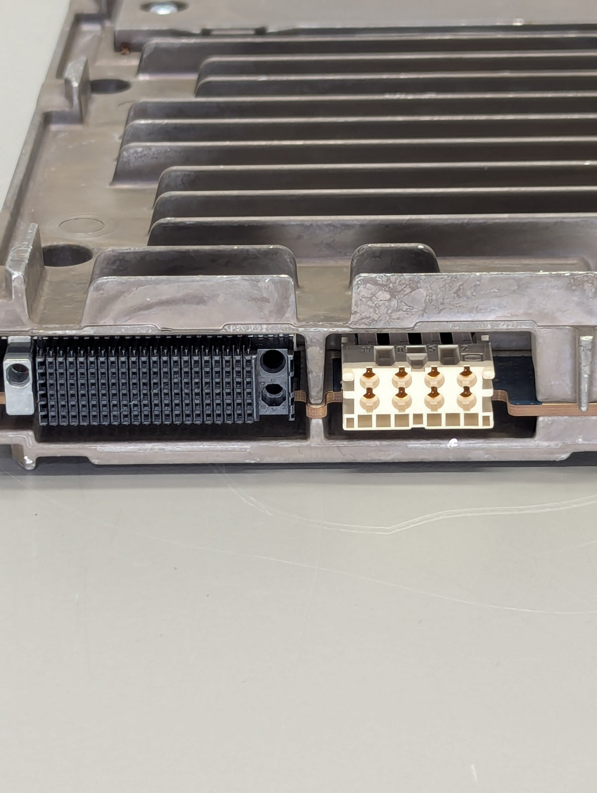 MOTOROLA GTR8000 UHF R1 DLN1395A Transceiver (380-435 MHz)