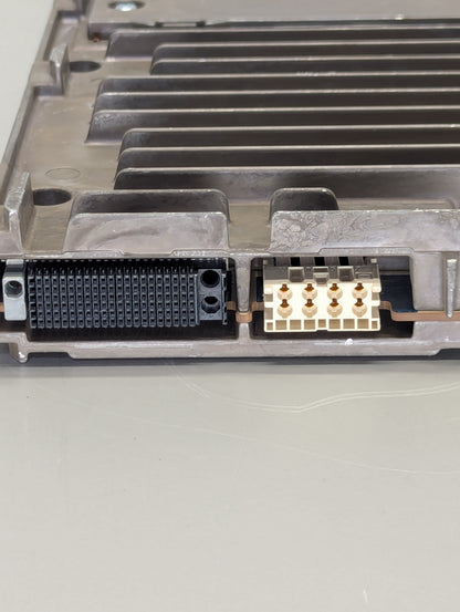 MOTOROLA GTR8000 UHF R1 DLN1395A Transceiver (380-435 MHz)