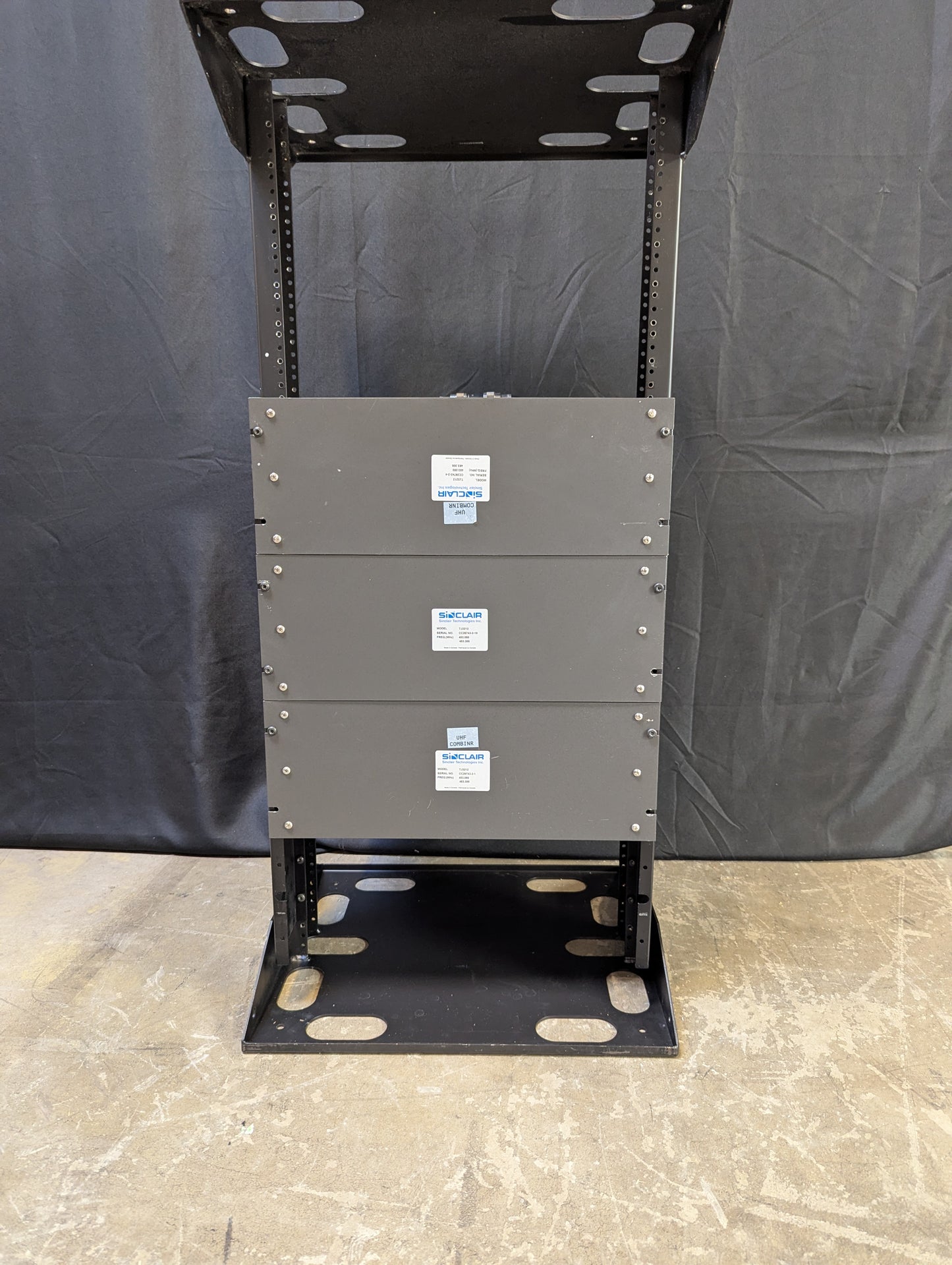 Sinclair TJ3216 - 6 Channel Transmit Combiner - 7" Ferrite -Cavity with dual-stage isolator, UHF (406-512MHz)