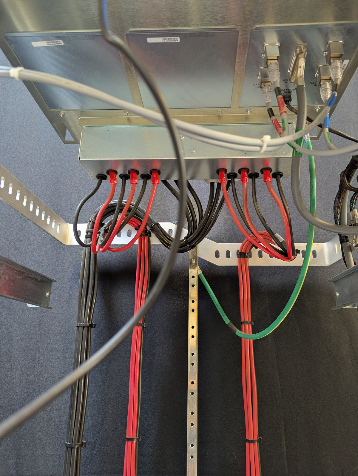 MOTOROLA GTR8000 Expandable Site Subsystem (ESS) EXPANSION RACK 800 MHz