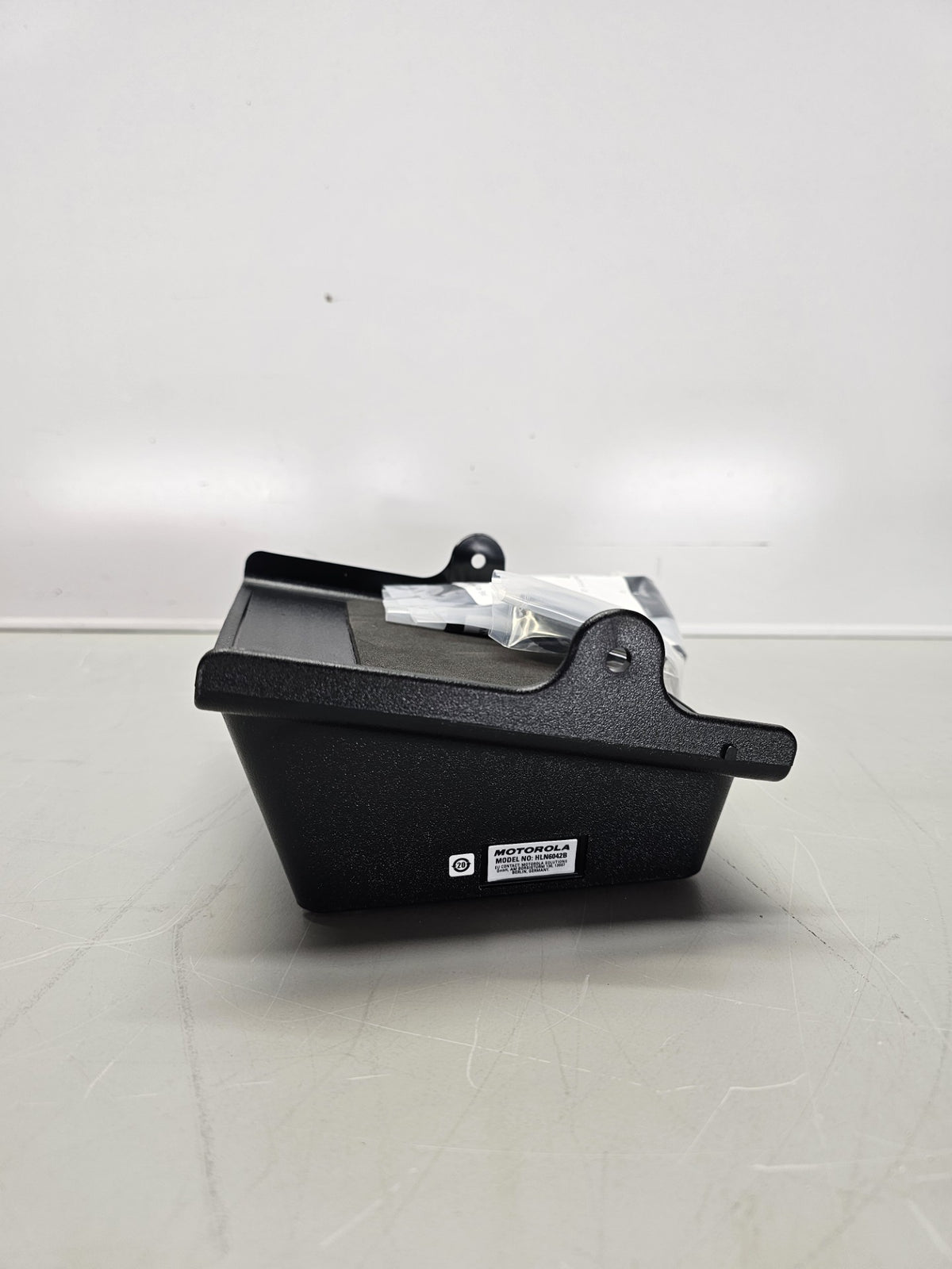 Motorola HLN6042 Desktop Base Station APX XTL Converter Tray Speaker