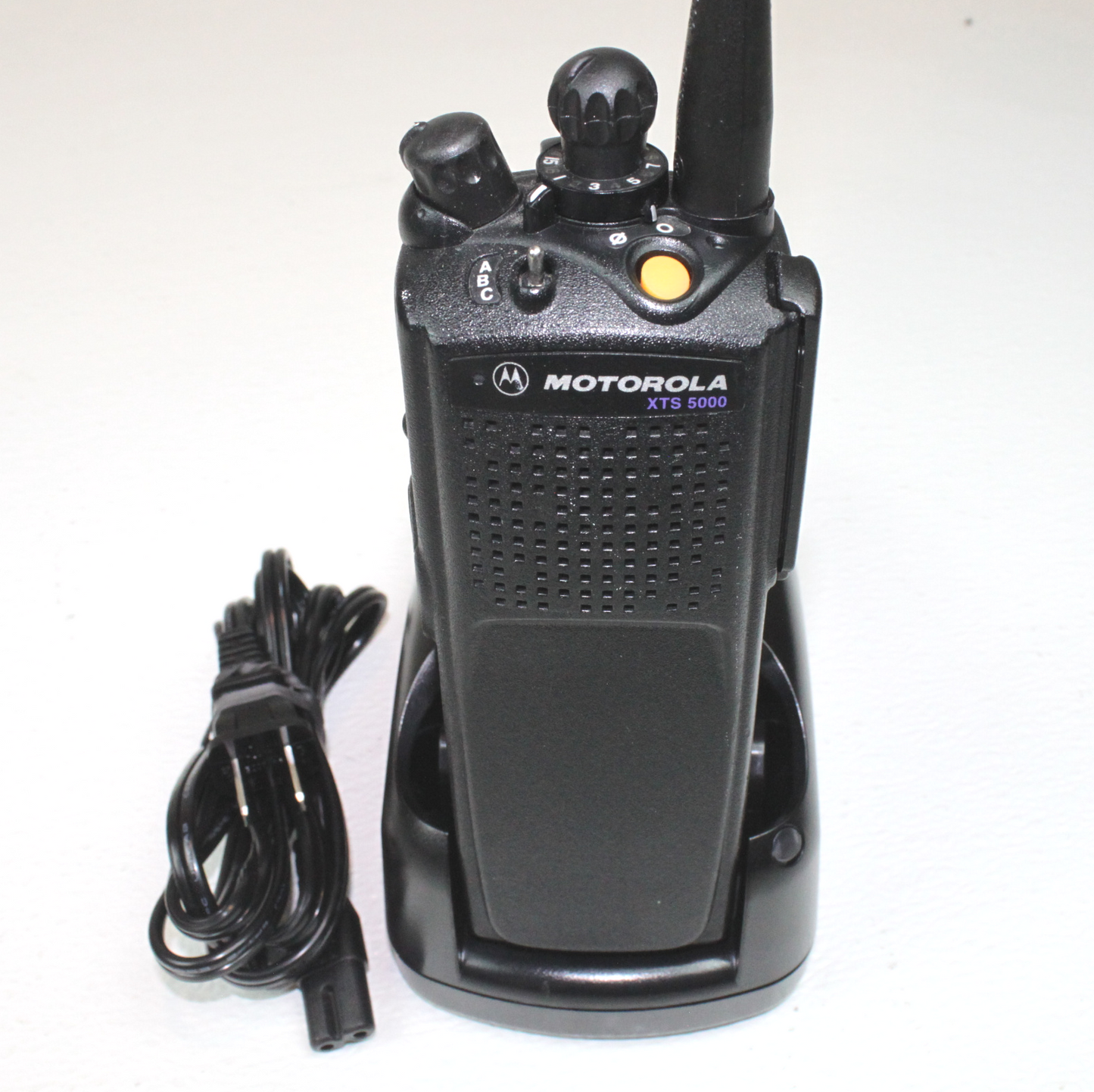 Motorola Portable XTS5000 VHF 136-174 Mhz 48ch 6W M1