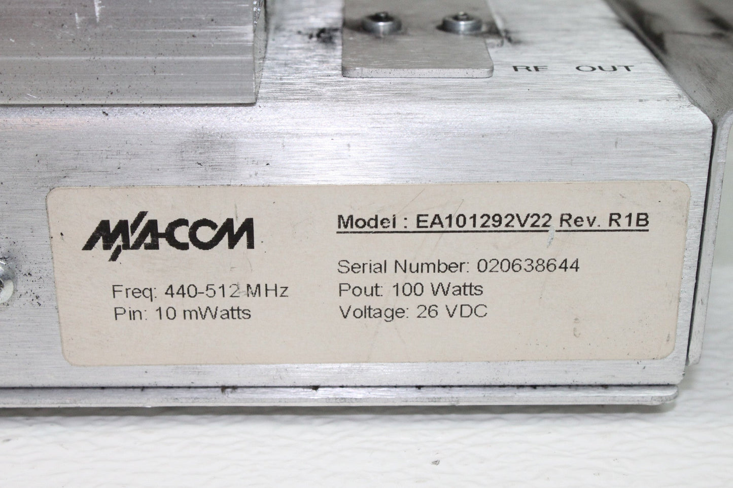 HARRIS MACOM MASTR III UHF 100W Power Amplifier, 440-512Mhz 26V