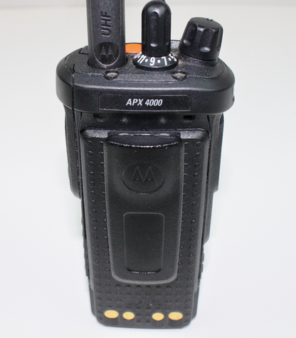 Motorola Portable APX4000 UHF 450-520 R2 512ch 5W M2 Dual Knob
