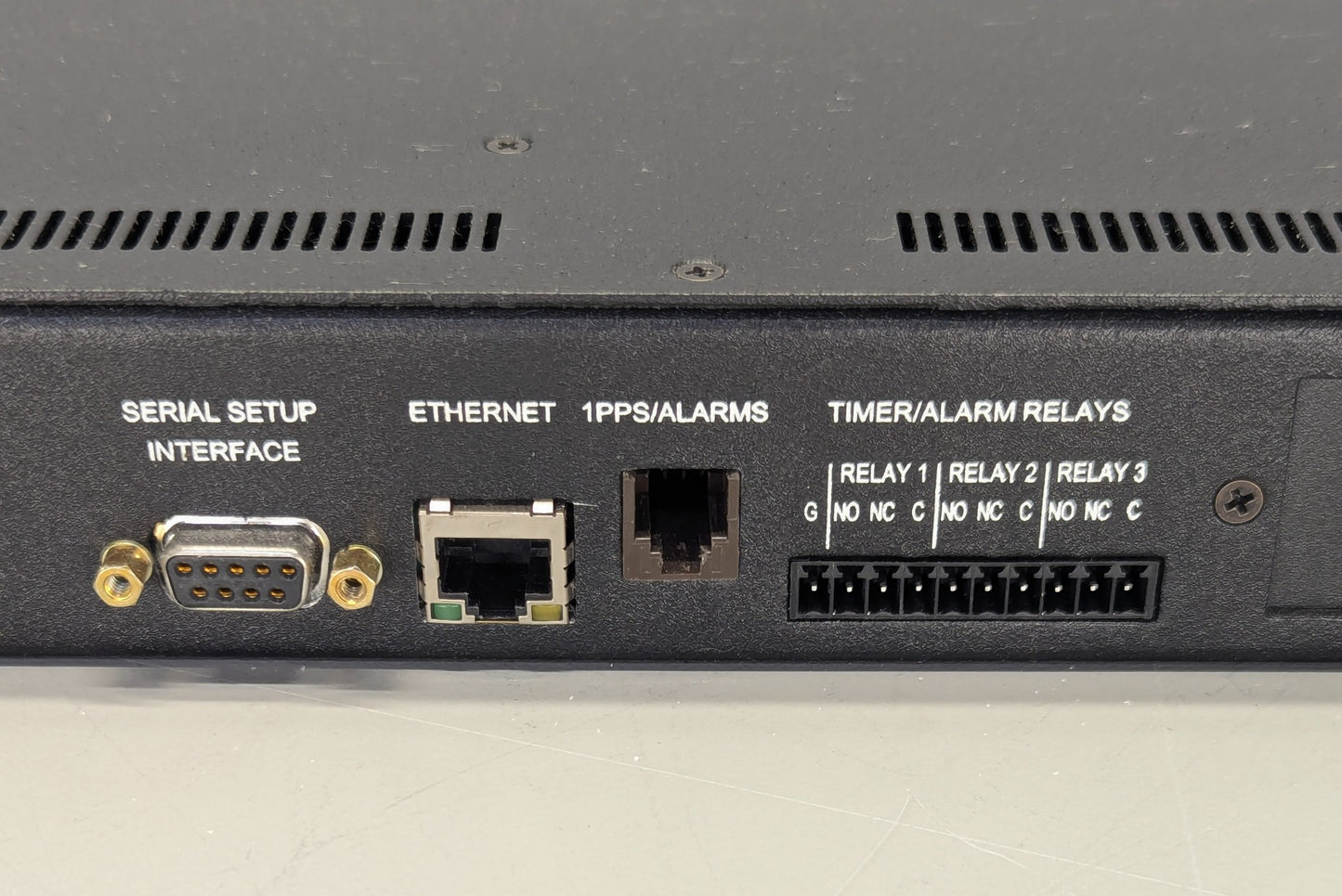 Harris Net clock/Spectracom model 9383 opt 04, 08, SP360