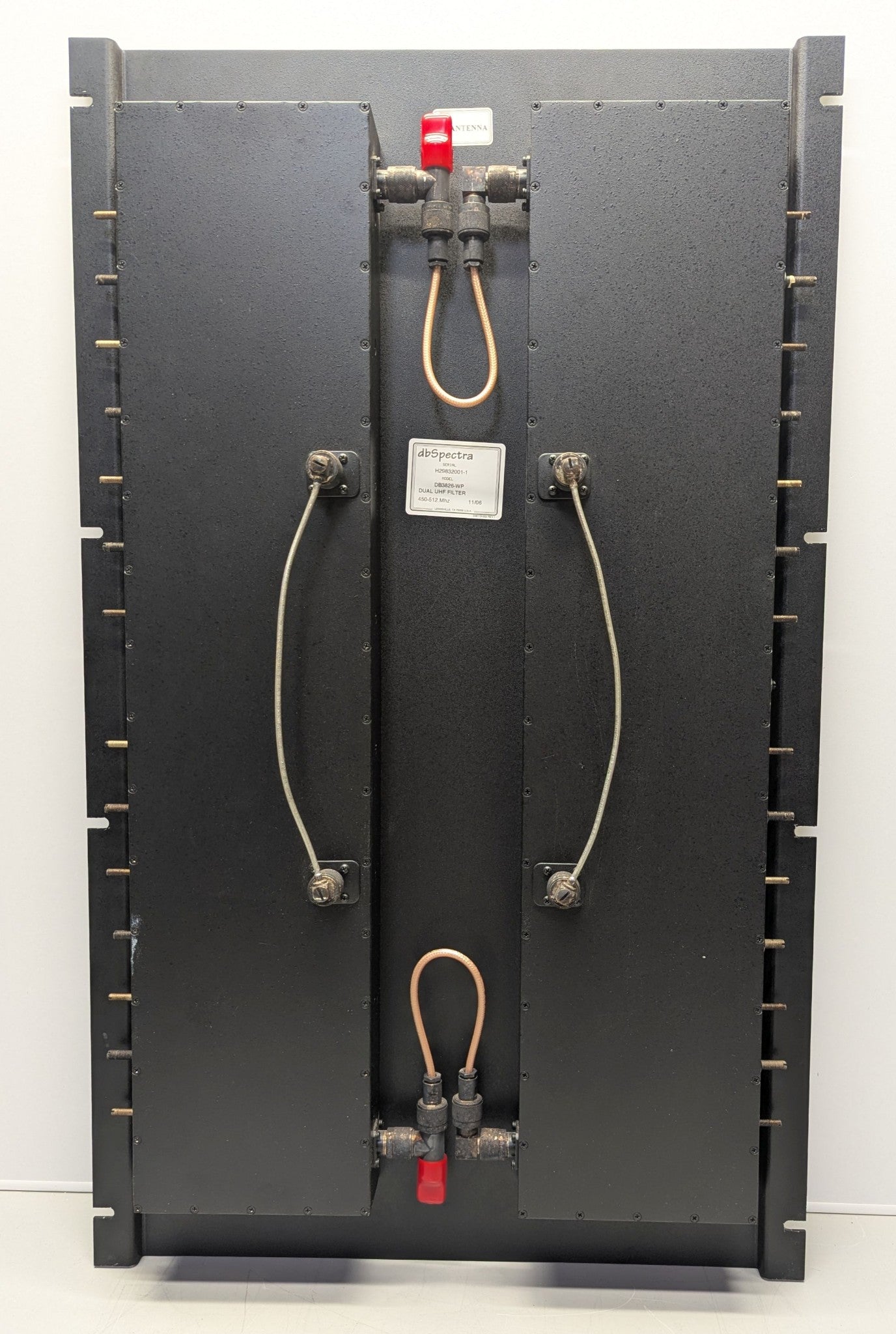 DB3826 (450-512 MHz) UHF Dual Receive Window Filter