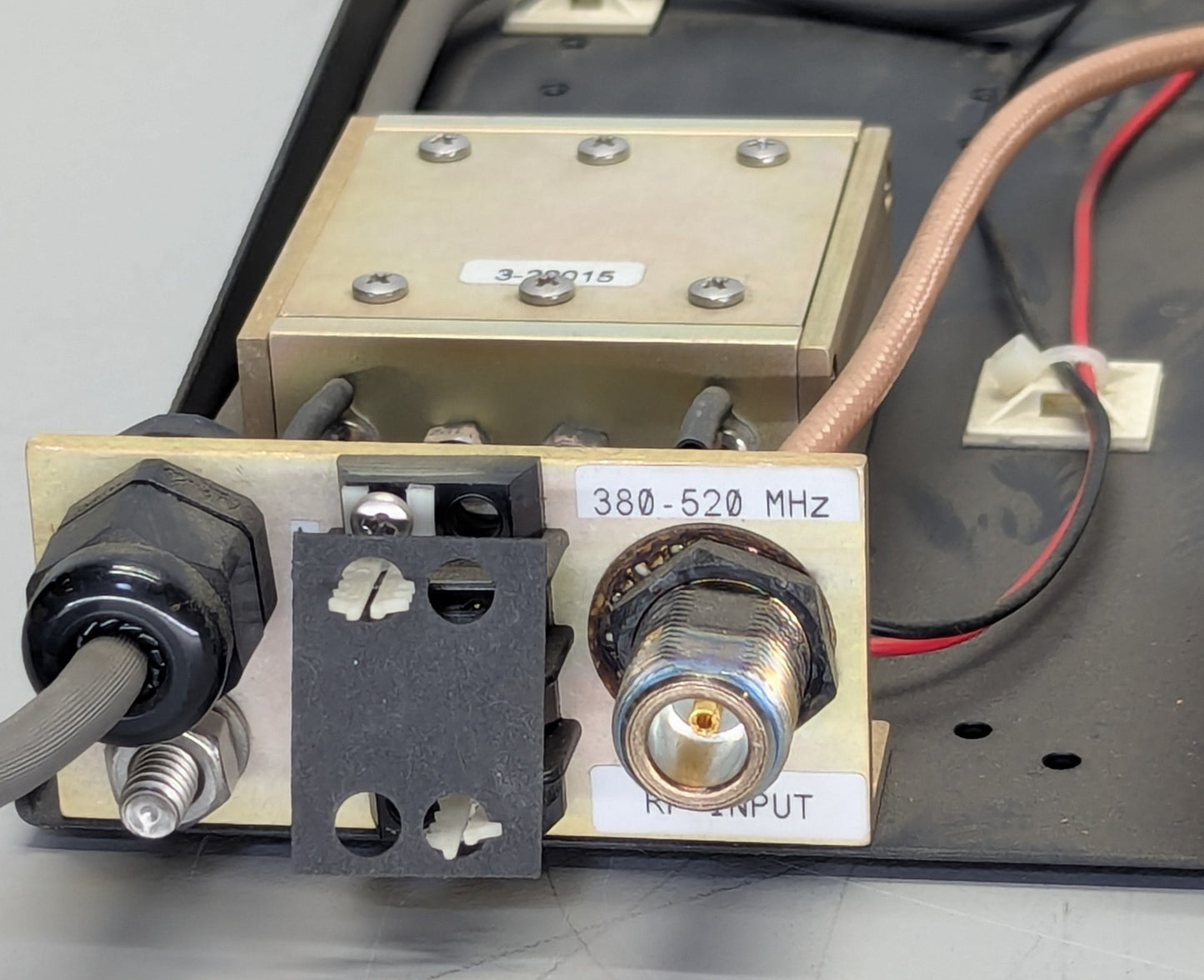 BTG TX RX SYSTEMS MULTICOUPLER (42-57-01-04N) 380–520 MHz