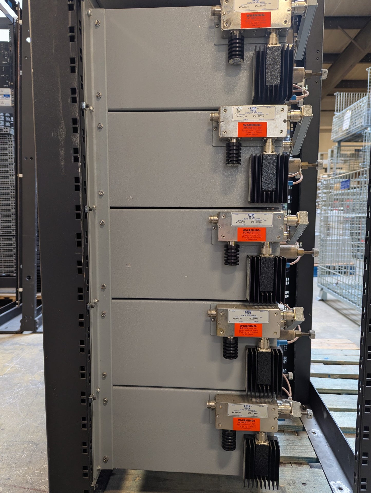 EMR W65552-7DC (CS) DUAL RESONATOR 5 CH UHF Transmit Combiner
