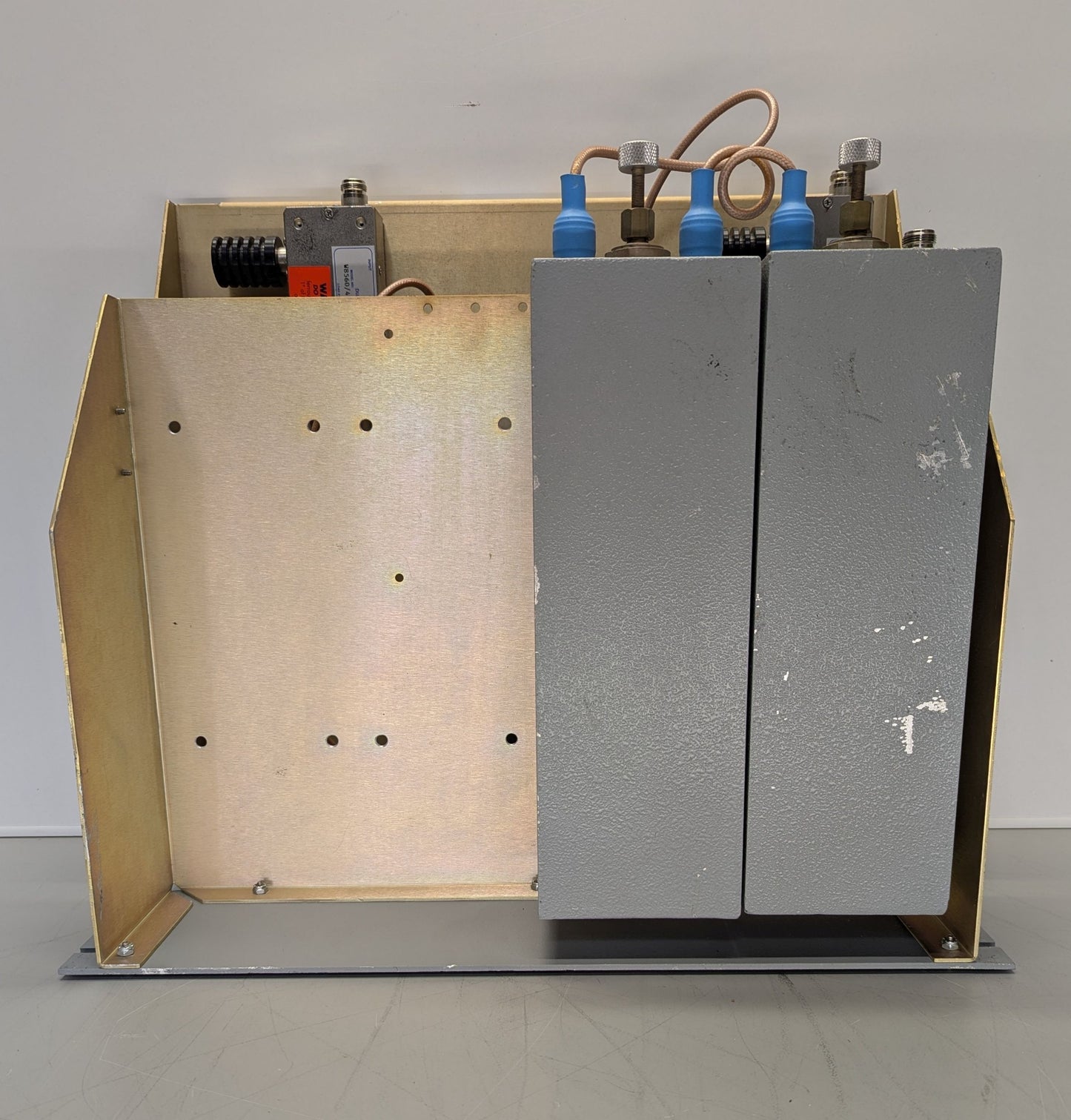 EMR 2-Channel Hybrid-Ferrite Transmitter Combiner with EMR W25522-4SB-2