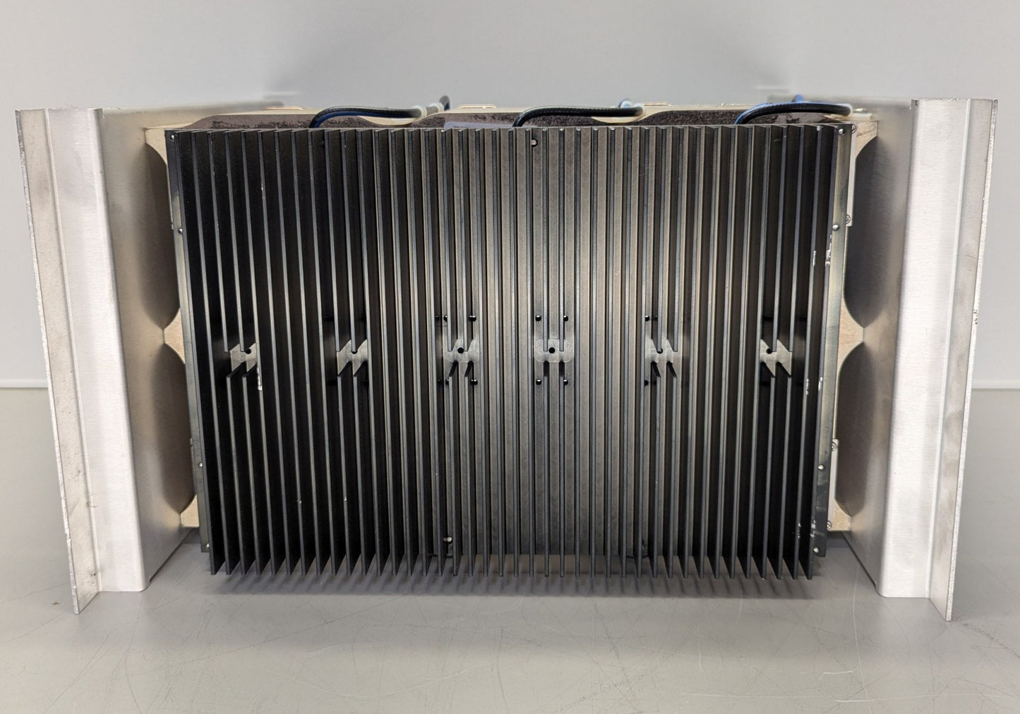 FILTRONIC 6 Ch 700 MHz Ceramic Combiner