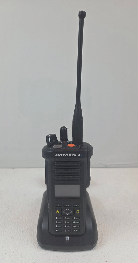 Motorola Portable APX4000 900 896-940 MHz 512ch 2.5W M3 Dual