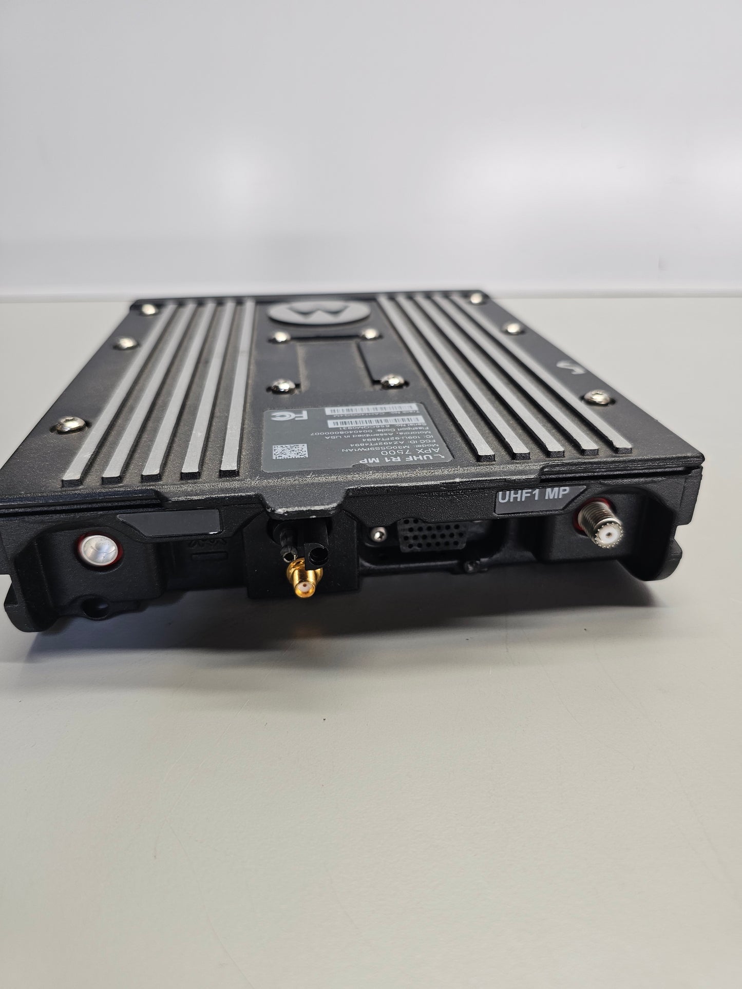 Motorola Mobile APX7500 UHF R1 380-470 Mhz 2000ch 40W