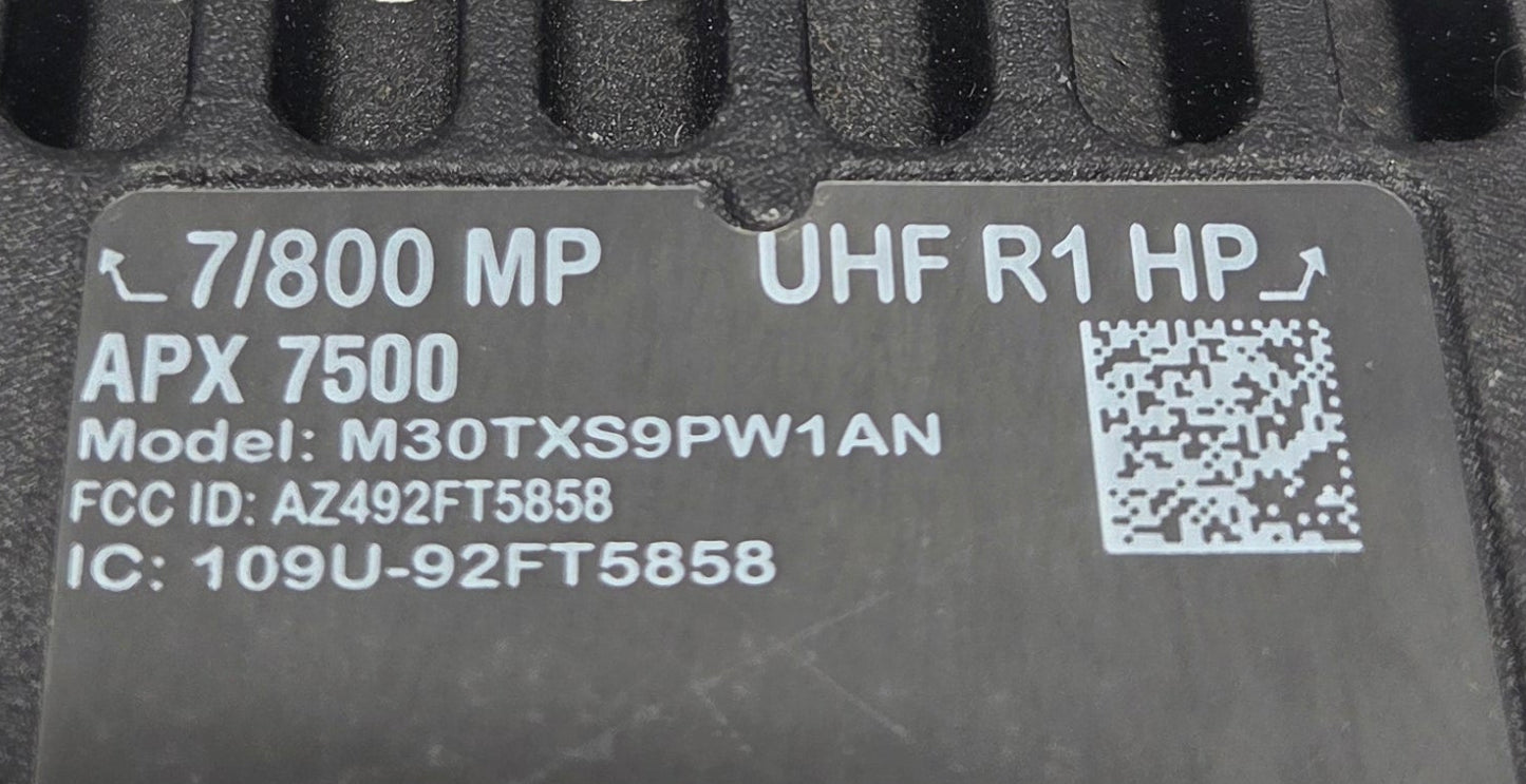 Motorola Mobile APX7500 UHF R1 700/800 Mhz 2000ch 110W