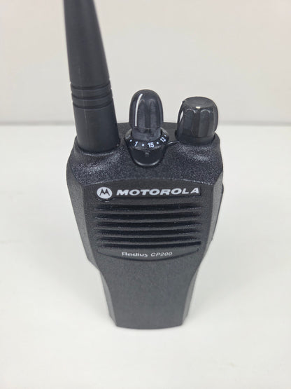 Motorola Portable CP200 UHF 403-440 Mhz 16ch 4W