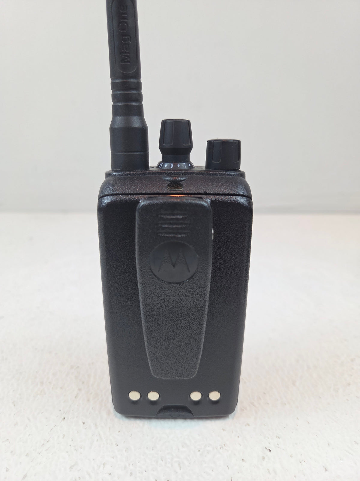 Motorola Portable BPR40D UHF 403-470 Mhz 16ch 4W