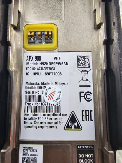 Motorola Portable APX900 VHF 136-174 Mhz 512ch 5W