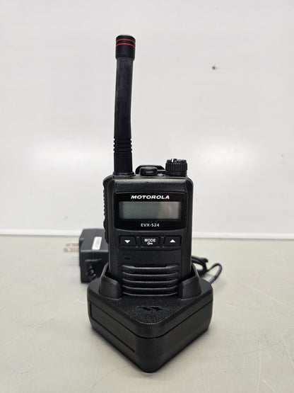 Motorola Portable EVX-S24-G6-3 UHF 403-480 Mhz 256ch 3W Digital/Analog