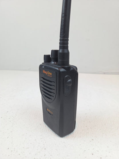 Motorola Portable BPR40D UHF 403-470 Mhz 16ch 4W