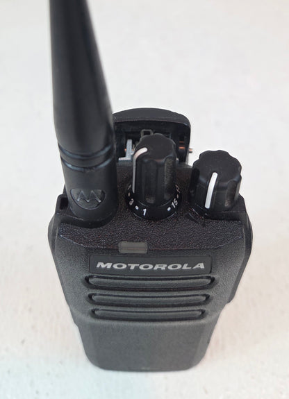 Motorola Portable R2 UHF 403-470 Mhz 64ch 4W