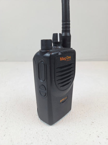Motorola Portable BPR40D UHF 403-470 Mhz 16ch 4W