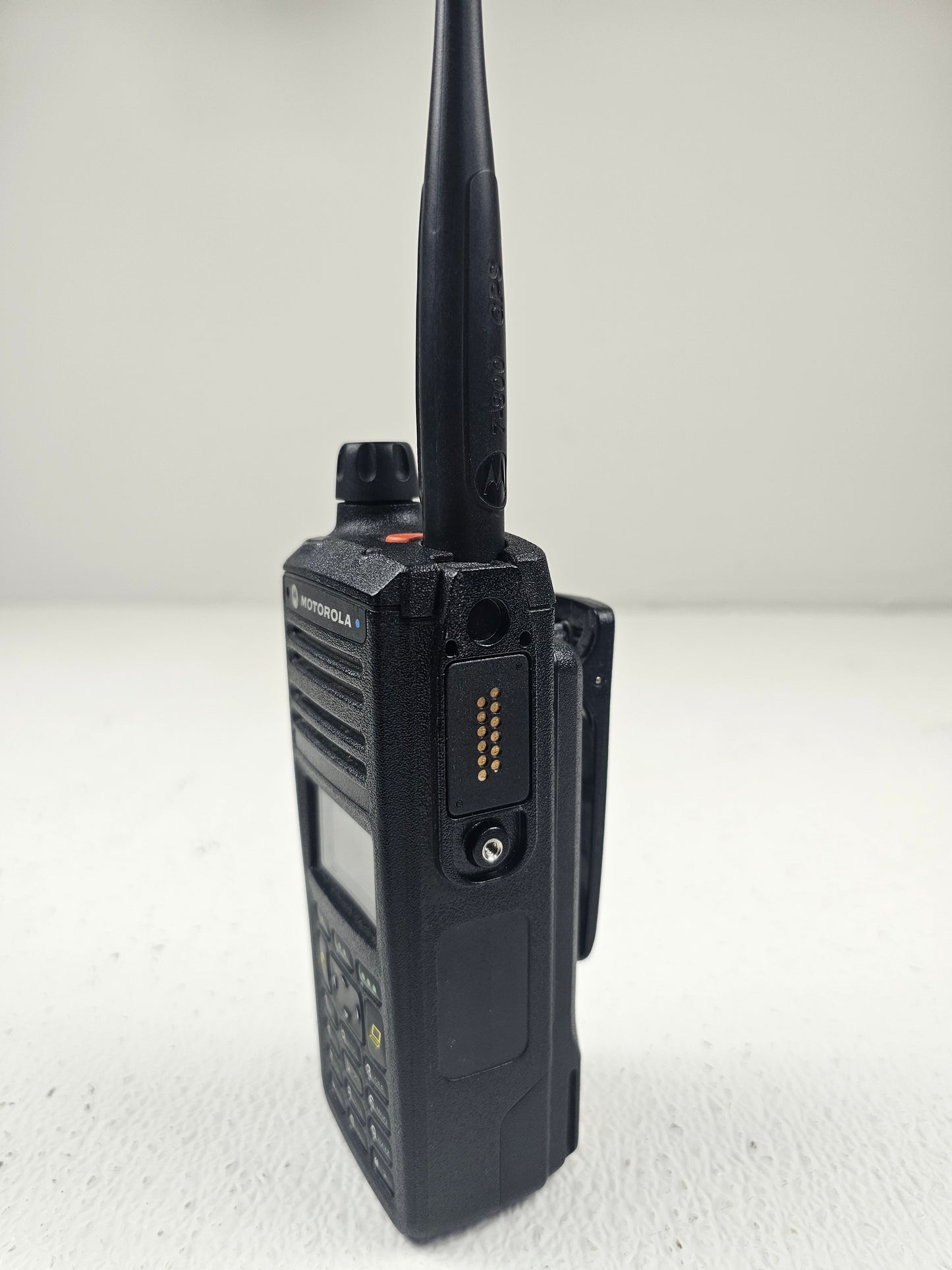 Motorola Portable APX4000 700/800 763-870 Mhz 512ch 3W M3 Single AN