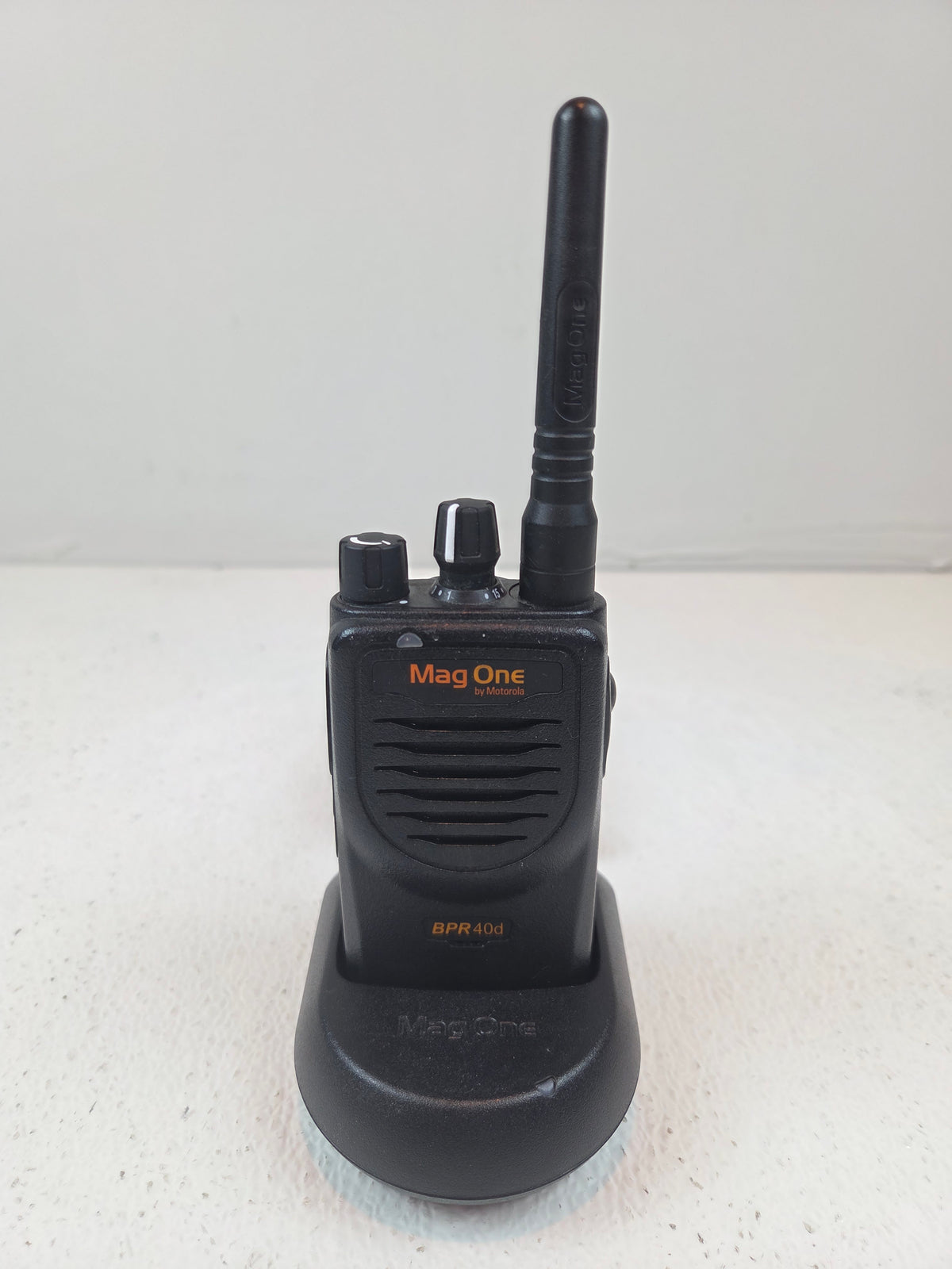 Motorola Portable BPR40D UHF 403-470 Mhz 16ch 4W