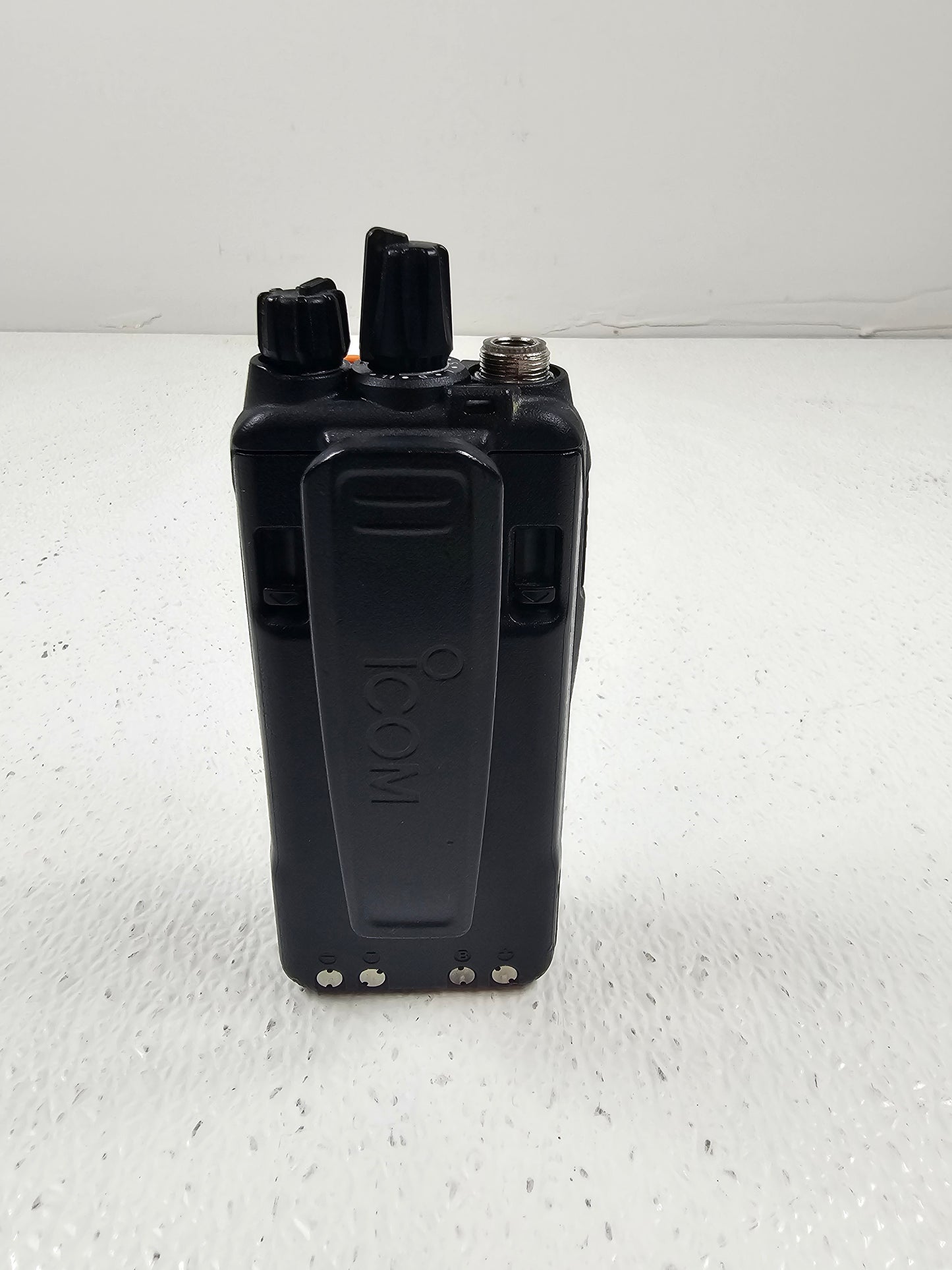 Icom Portable IC-F2000S UHF 400-470 Mhz 128ch 4W