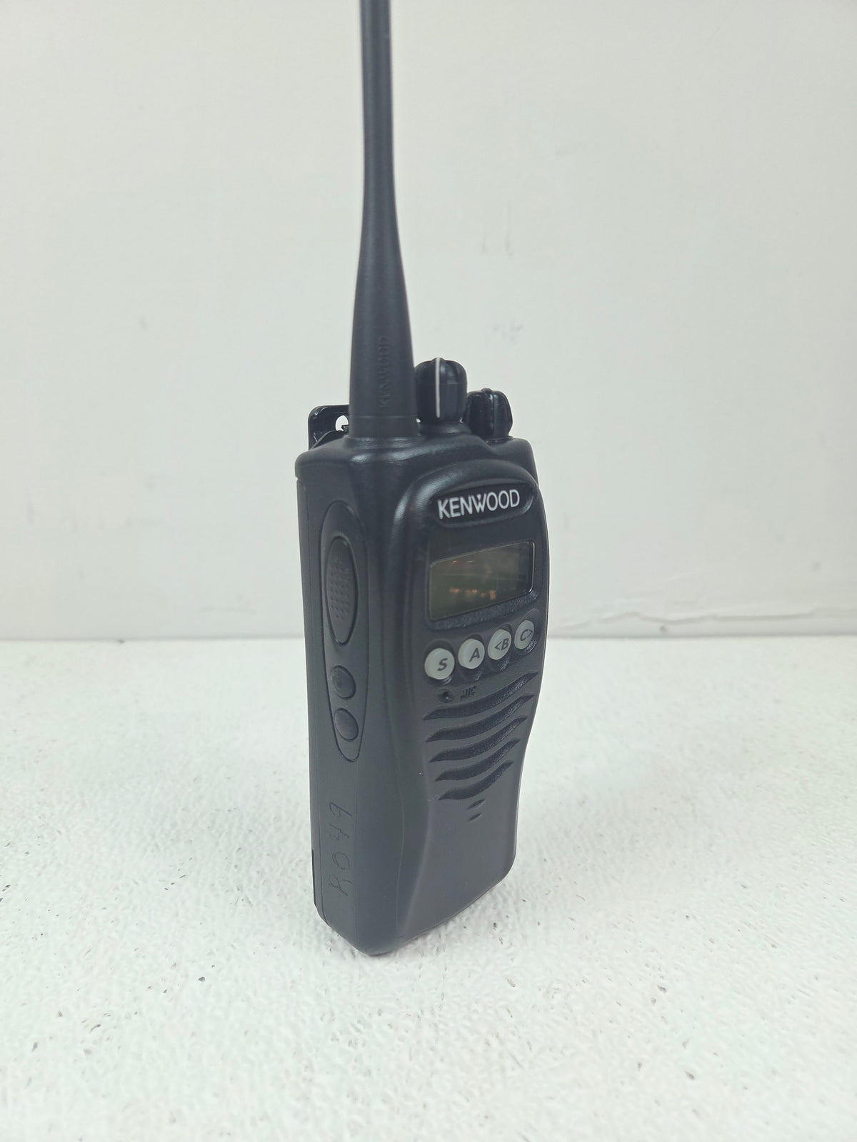 Kenwood Portable TK-3212-L UHF 470-512 Mhz 128ch 4W