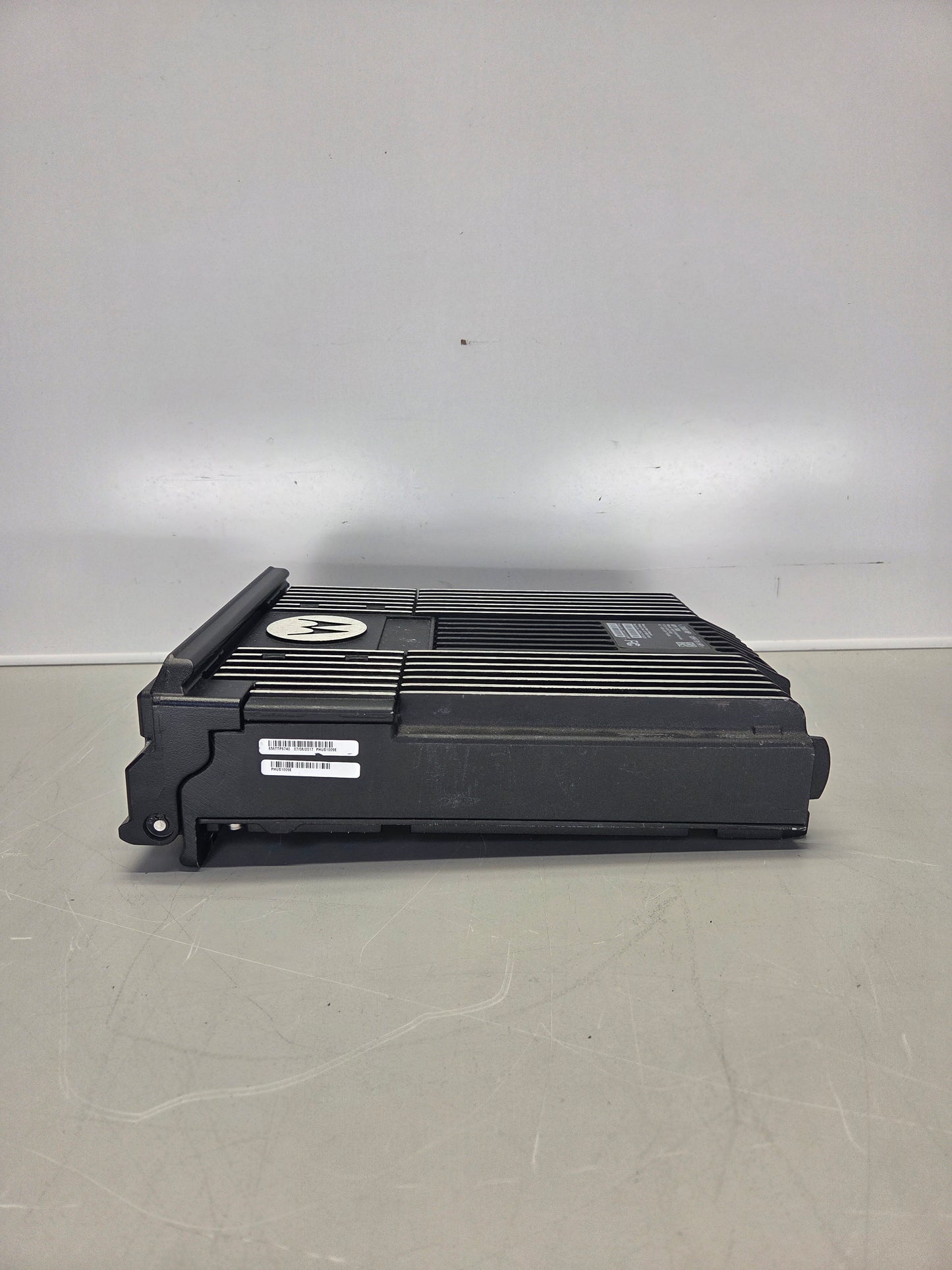 Motorola Mobile APX7500 UHF R1 700/800 Mhz 2000ch 110W
