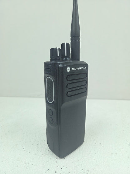Motorola Portable XPR7380e 800/900 806-941 Mhz 32ch 2.5W Capable
