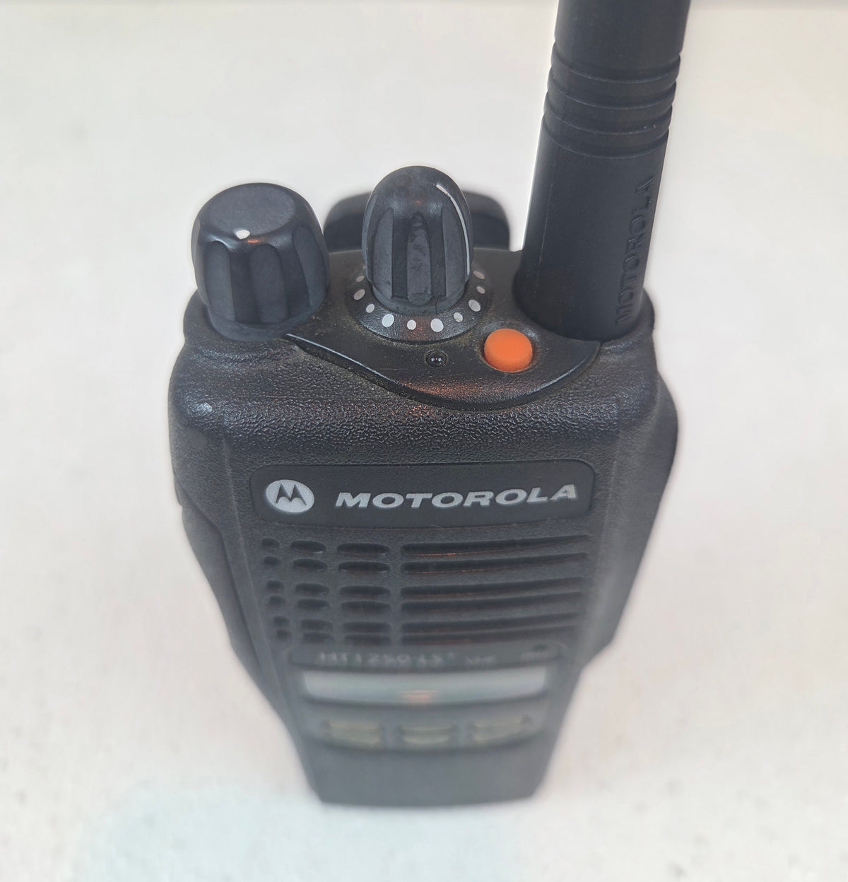 Motorola Portable HT1250 LS+ VHF 136-174 Mhz 32ch 5W (LKP)