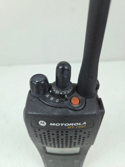 Motorola Portable MT1500 VHF 136-174 Mhz 48ch 5W (Model 1.5)
